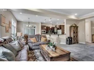 Photo #1: 23484578 Listing