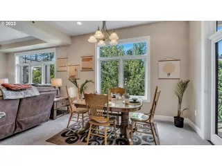 Photo #3: 23484578 Listing