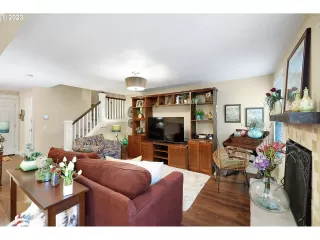 Photo #5: 23485051 Listing 