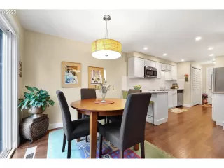 Photo #6: 23485051 Listing 