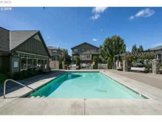 Photo #5: 23485670 Listing 