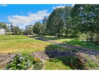 Photo #3: 23486085 Listing