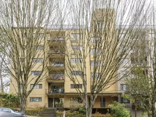 Photo #2: 23486407 Listing