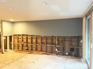 Photo #6: 23486594 Listing