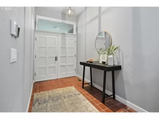 Photo #3: 23487054 Listing