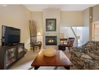 Photo #4: 23488158 Listing 