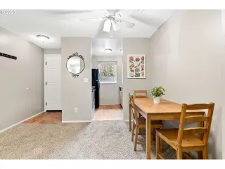 Photo #6: 23489315 Listing 