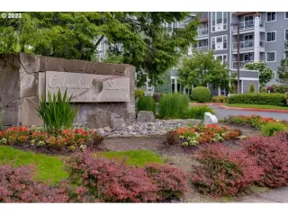 Photo #2: 23489374 Listing 