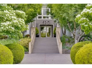 Photo #4: 23489374 Listing 