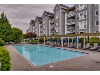 Photo #5: 23489374 Listing 