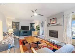 Photo #5: 23490286 Listing