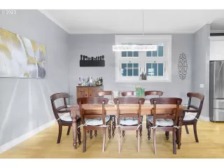 Photo #4: 23491120 Listing