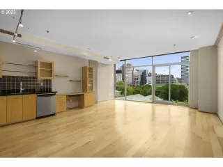 Photo #4: 23491295 Listing 