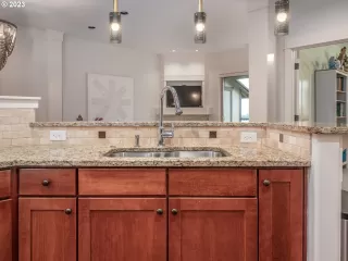 Photo #5: 23491699 Listing 