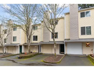 Photo #2: 23492229 Listing