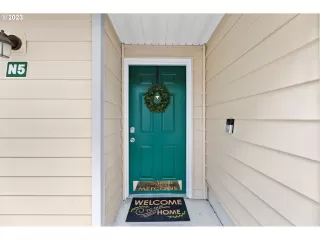 Photo #4: 23492229 Listing