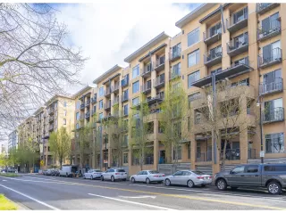 Photo #1: 23492295 Listing