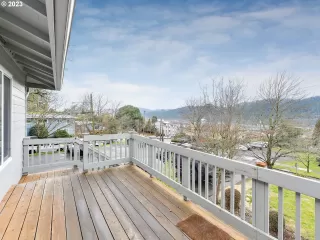 Photo #2: 23492379 Listing