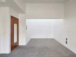 Photo #2: 23492761 Listing