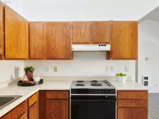 Photo #6: 23492761 Listing