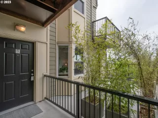 Photo #1: 23493426 Listing