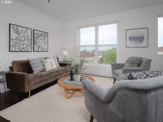 Photo #6: 23493426 Listing