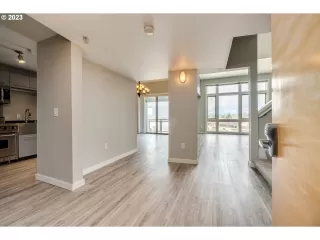 Photo #3: 23493863 Listing