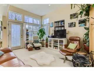 Photo #6: 23493916 Listing 