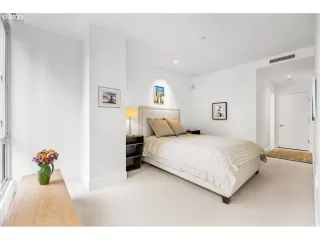 Photo #4: 23494220 Listing