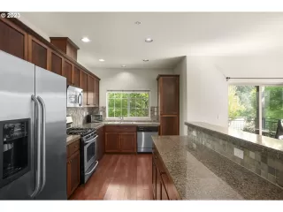 Photo #3: 23494363 Listing 