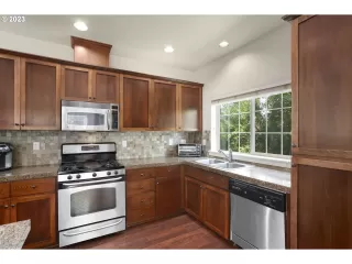 Photo #4: 23494363 Listing 