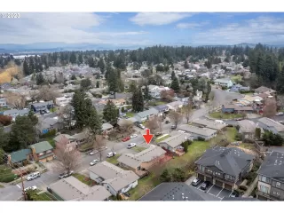 Photo #4: 23495513 Listing