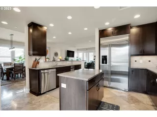 Photo #6: 23496526 Listing