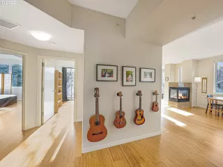 Photo #4: 23496779 Listing 