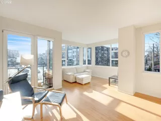 Photo #6: 23496779 Listing 