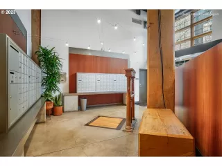 Photo #6: 23498073 Listing