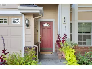 Photo #2: 23498652 Listing