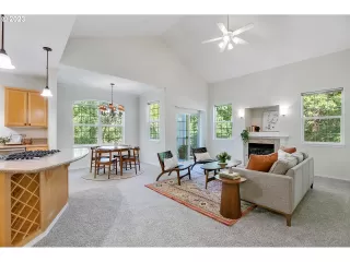 Photo #4: 23498652 Listing