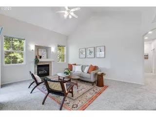 Photo #6: 23498652 Listing