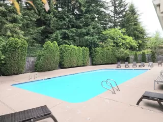 Photo #6: 23498689 Listing