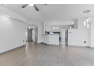 Photo #1: 23499404 Listing