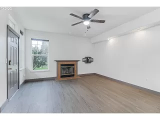 Photo #2: 23499404 Listing