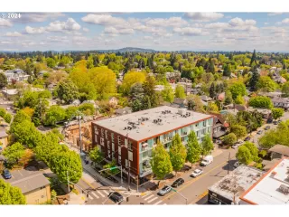 Photo #4: 23499608 Listing 