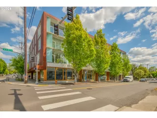 Photo #6: 23499608 Listing 