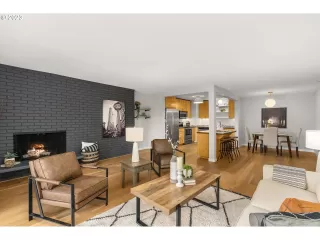 Photo #1: 23500462 Listing