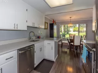 Photo #4: 235007893 Listing