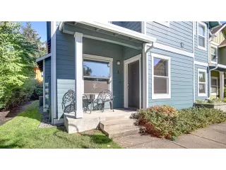 More Details about MLS # 23500871 : 4751 NE PRESCOTT ST A