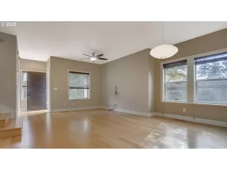 Photo #2: 23500871 Listing