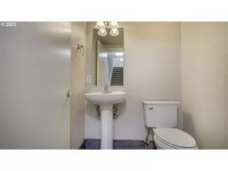 Photo #4: 23500871 Listing