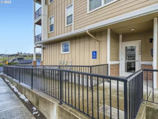 Photo #3: 23502171 Listing 